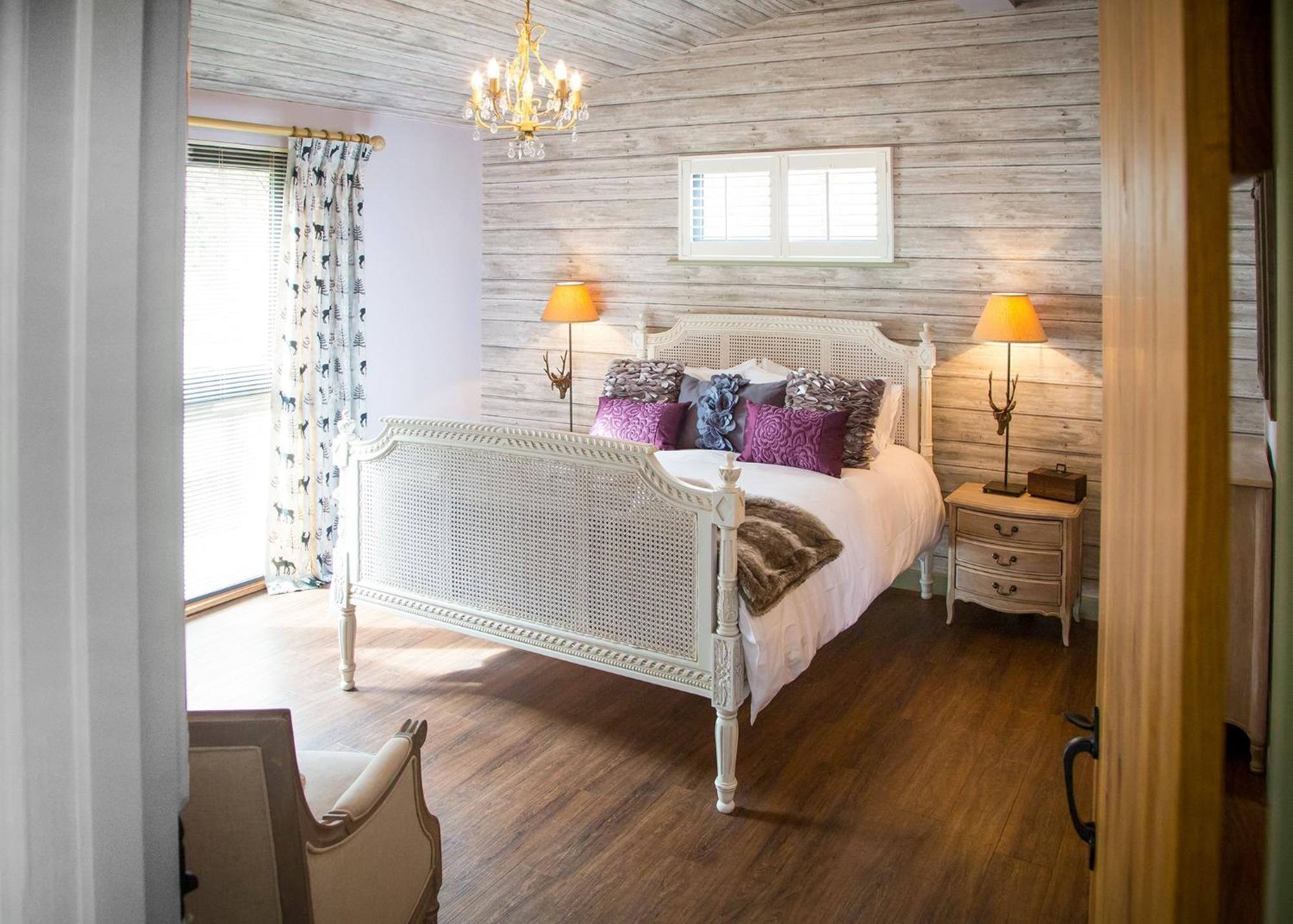 The Sherwood Hideaway Lodges Bothamsall Exterior foto